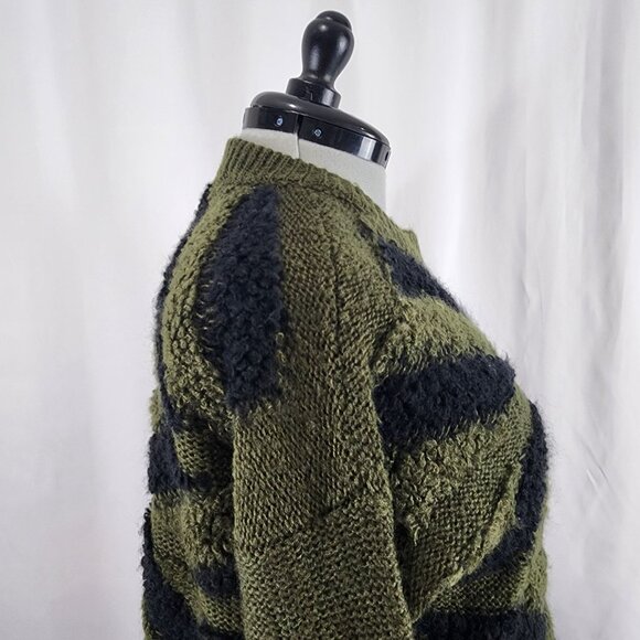John + Jenn Chevron Pattern Sweater XS Black & Green Acrylic NWOT - Picture 8 of 16